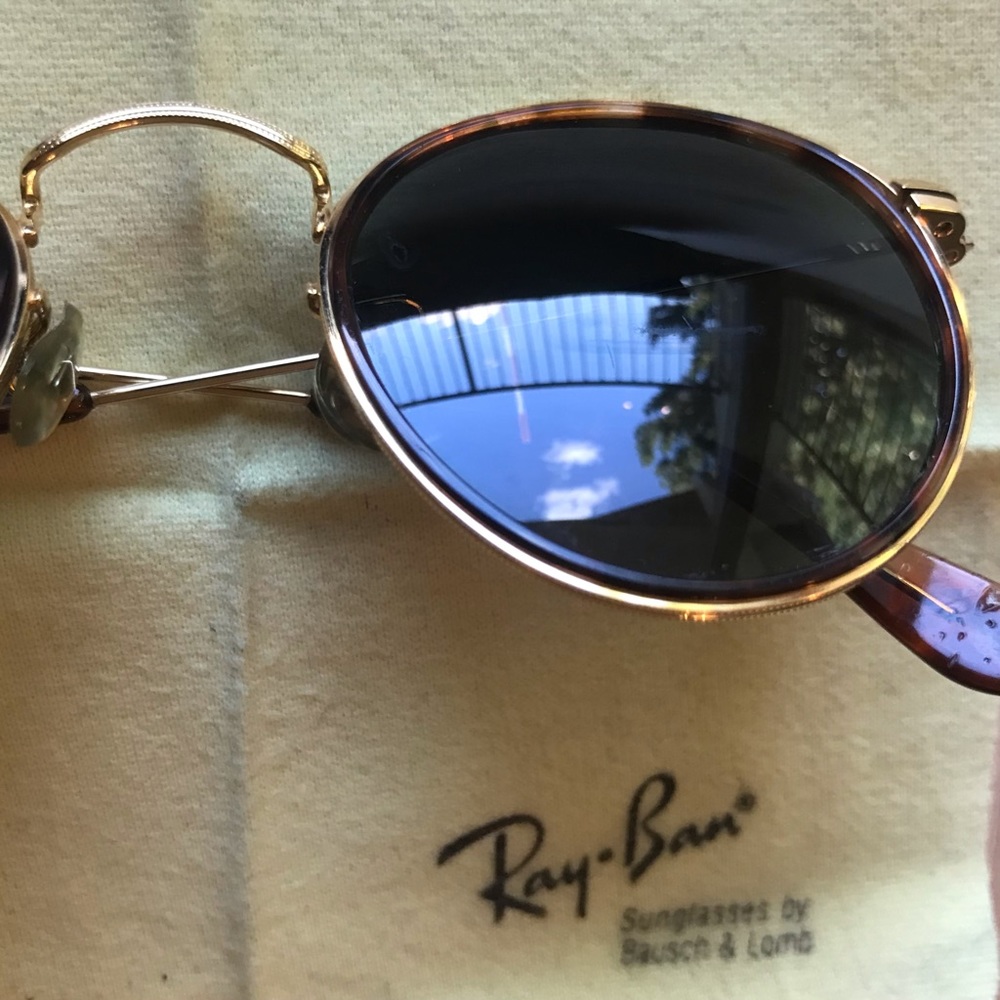 VINTAGE: Unisex B&L Ray-Ban Tortuga Round W1675 Classic Metals Sunglasses
